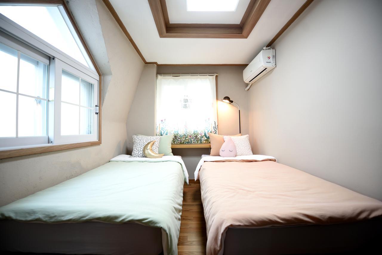 The One Hostel Hongdae In Seoul - Foreigner Only Esterno foto