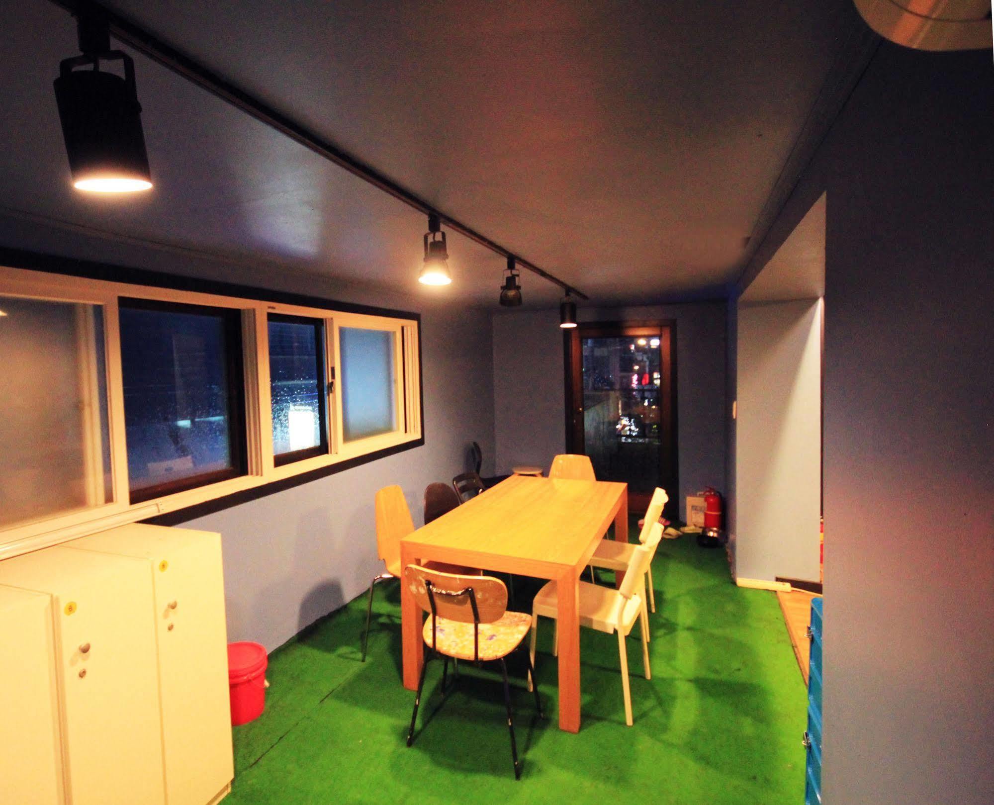 The One Hostel Hongdae In Seoul - Foreigner Only Esterno foto