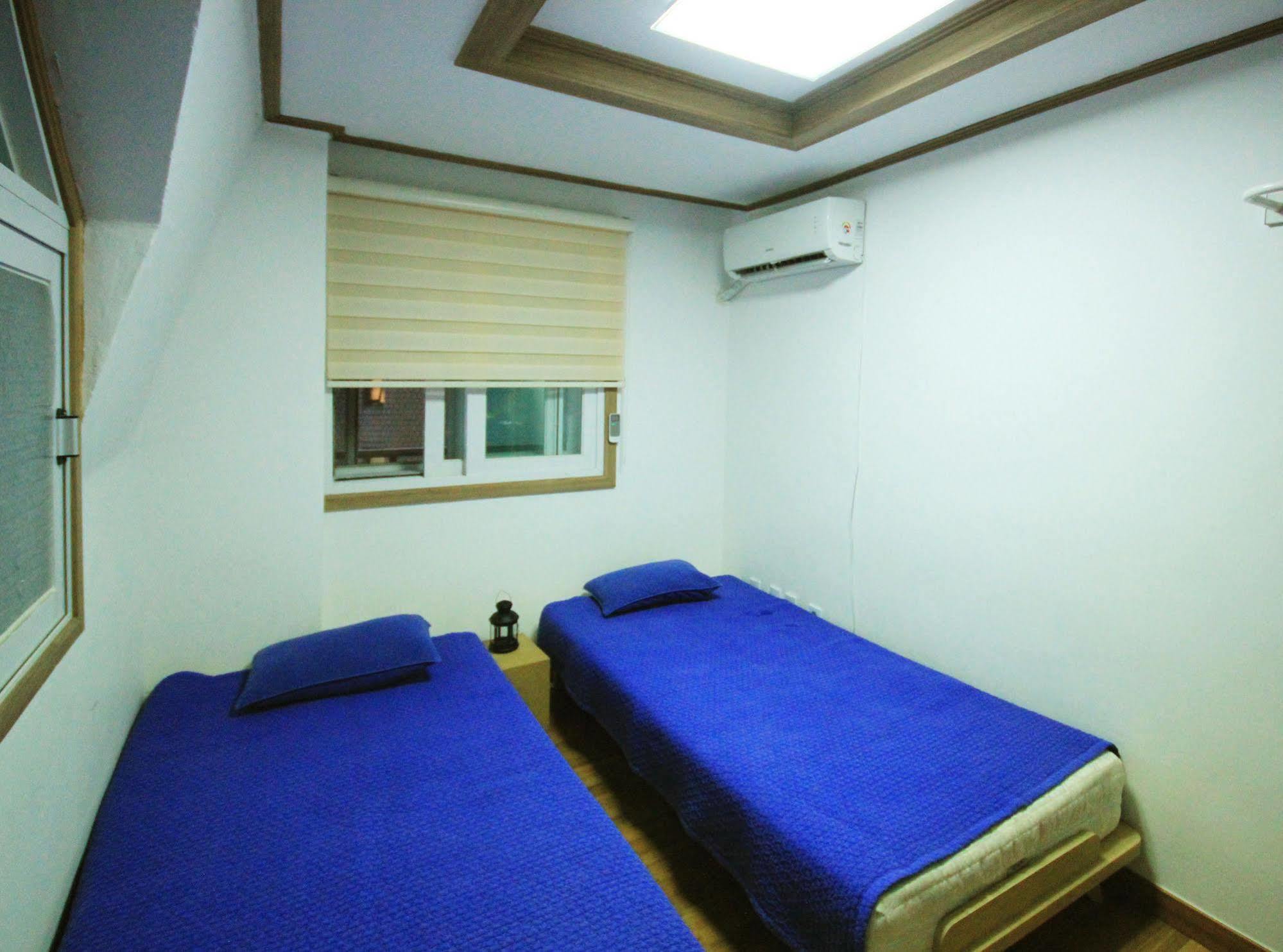 The One Hostel Hongdae In Seoul - Foreigner Only Esterno foto