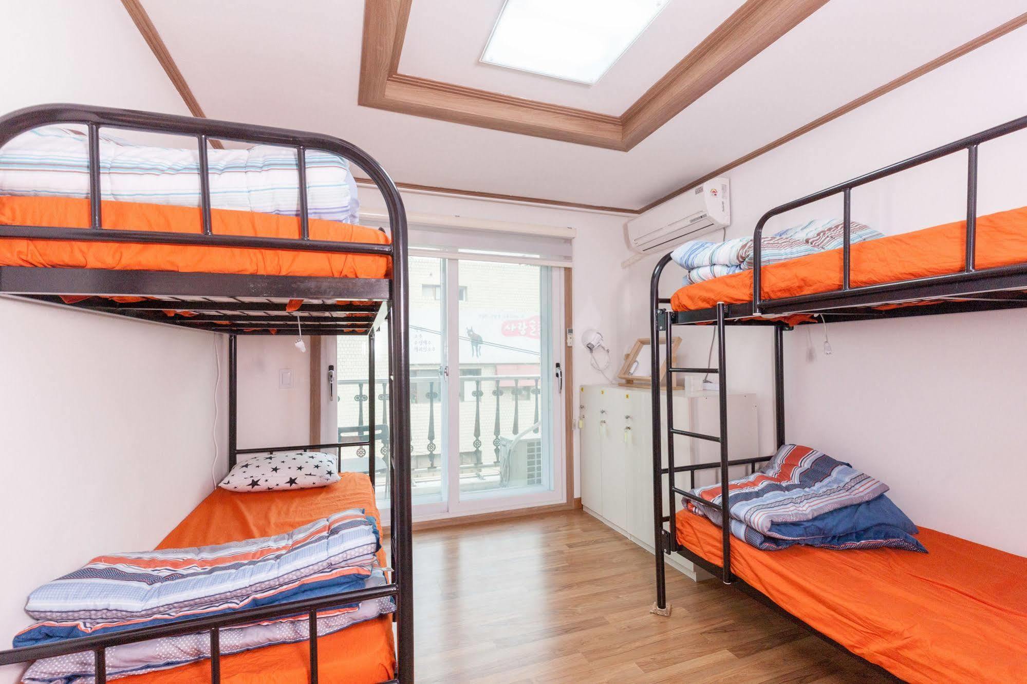 The One Hostel Hongdae In Seoul - Foreigner Only Esterno foto